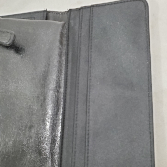 Kenneth Cole Reaction Black Bifold Wristlet Wallet - Picture 6 of 8